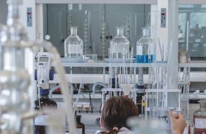 Image de couverture du Guide des analyses en laboratoire en contexte Sites et Sols Pollués