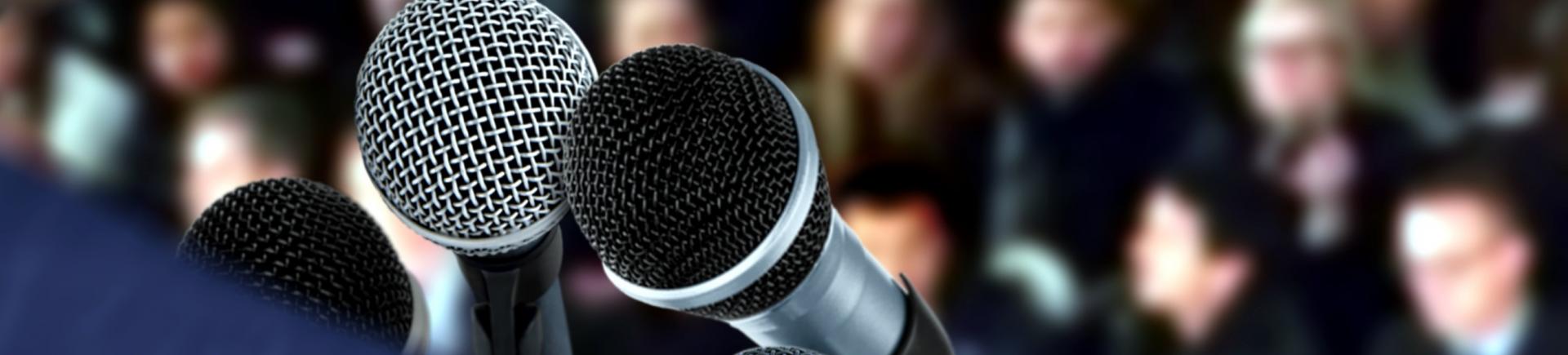 Illustration d'un orateur en plein discours